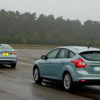 FORD: Αυτοκίνητο με αυτοκίνητο συνομιλούν