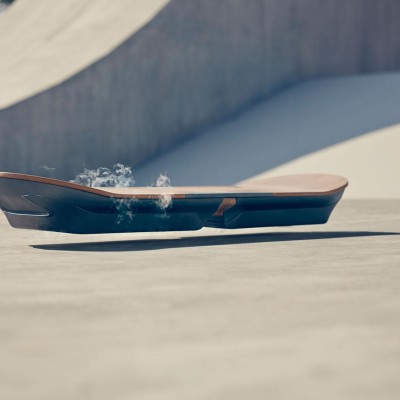 Ένα αεριωθούμενο skateboard από τη Lexus (VIDEO)