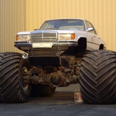 9 αυτοκίνητα με ΤΕΡΑΣΤΙΟΥΣ τροχούς