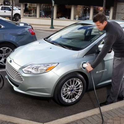 Ford: Πράσινη ενέργεια για τα ηλεκτρικά Focus