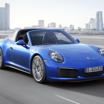 Αποκάλυψη της νέας Porsche 911 Carrera 4 (+VIDEO)