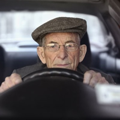 Ο παππούς που αποδείχθηκε... χεράς (video)