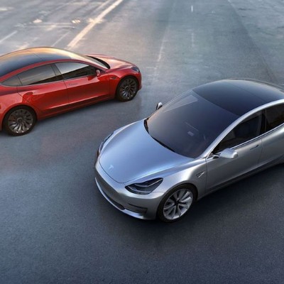 Η LG μπαίνει στο Tesla Model 3