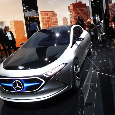 To ηλεκτρικό της Mercedes-Benz αποκαλύπτεται σε 60 sec (vid)