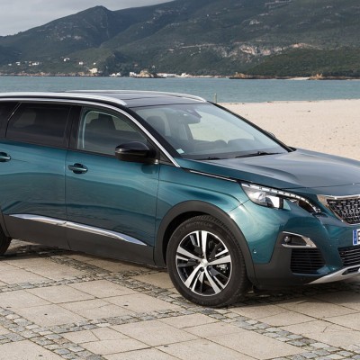 Τα Peugeot 5008 και Traveller VIP στην έκθεση East Med Yacht Show
