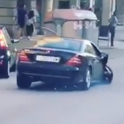 Άραγε έχει καταλάβει ότι κάτι συμβαίνει; (video)