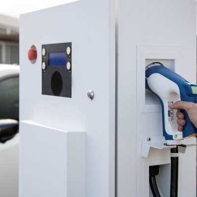 Έρευνα: Η αγορά ηλεκτρικών οχημάτων συνδέεται άμεσα με το εισόδημα