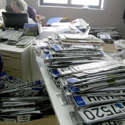 Δήμος Αθηναίων: Επιστροφή πινακίδων ενόψει εκλογών