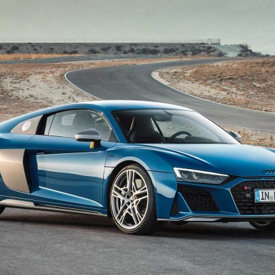 Πριν παραλάβεις το R8, οι μηχανικοί το κάνουν μια βόλτα