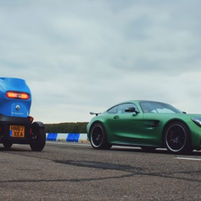 Κόντρα Mercedes-AMG GT R με Renault Twizy (video)