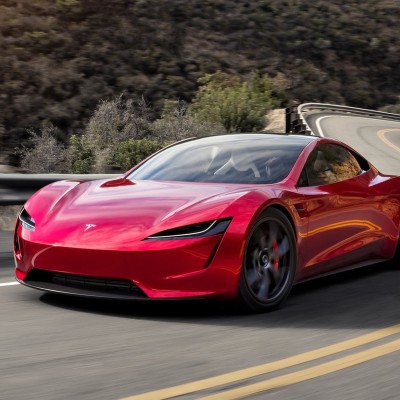 Ο Elon Musk θα φτιάξει ιπτάμενο αυτοκίνητο;