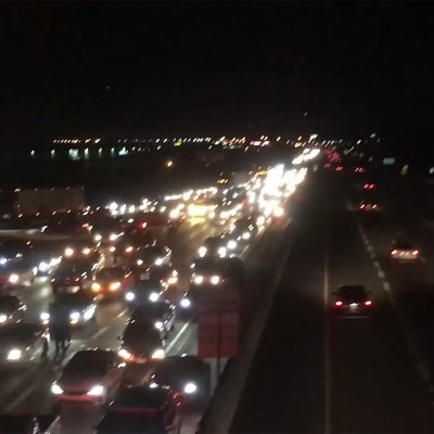 Δημιούργησαν κυκλοφοριακό «χάος» για να κάνουν… donuts (vid)