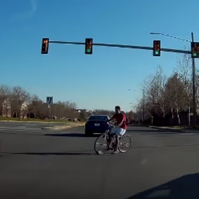 Ποδηλάτης με… ημερομηνία λήξεως! (video)