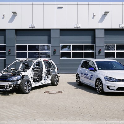 Volkswagen: Απογυμνώνει το e-Golf και μοιράζεται τα μυστικά του