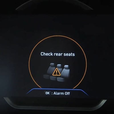 Πώς θα αποφευχθούν οι θάνατοι παιδιών από θερμοπληξία στο αυτοκίνητο (vid)