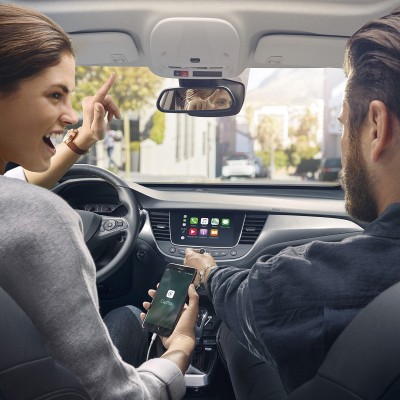 Κορυφαία συνδεσιμότητα και προστασία με το νέο πακέτο υπηρεσιών OpelConnect