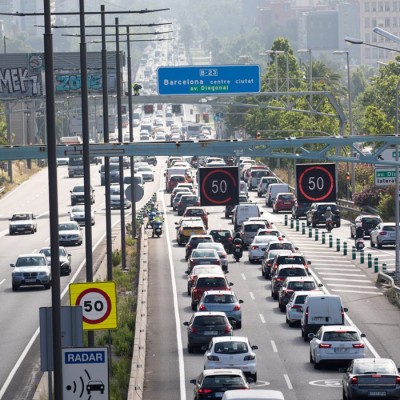 Πώς εφαρμόζεται η απαγόρευση ρυπογόνων οχημάτων στη Βαρκελώνη
