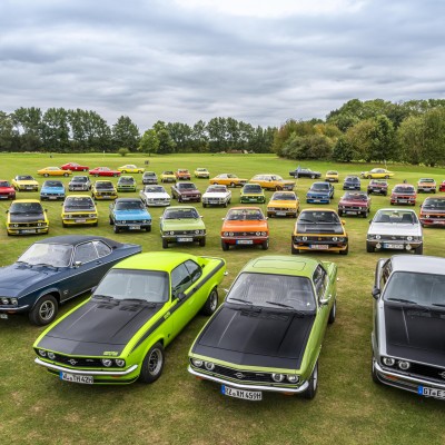 40 αψεγάδιαστα Opel Manta μαζεύτηκαν για να γιορτάσουν τα 50 χρόνια του μοντέλου