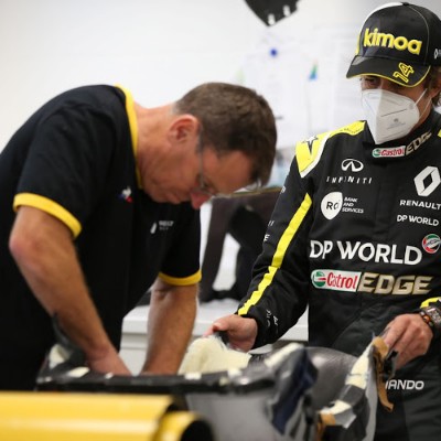 H πρώτη του Alonso με το μονοθέσιο της Renault (video)