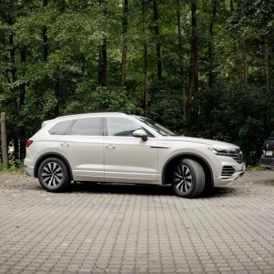 Park Assist: Πώς παρκάρει μόνο του ένα αυτοκίνητο; [video]