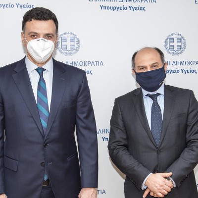 Προπληρωμένες κάρτες καυσίμων σε ιατρικό προσωπικό από την AVIN