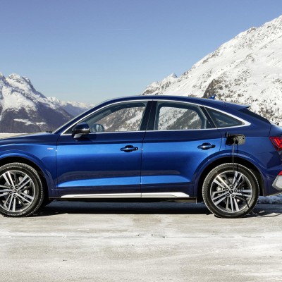 Η Audi βάζει πιο μεγάλη μπαταρία στα υβριδικά της