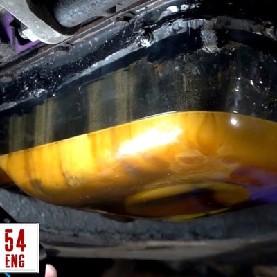 Για techfreaks και περίεργους: Είχες πάντα απορία τι συμβαίνει μέσα στο κάρτερ λαδιού; [Video]