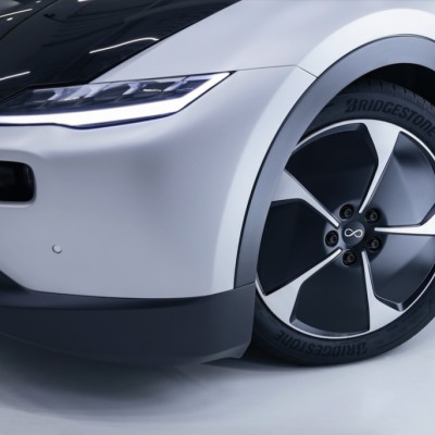 Η Bridgestone και η Lightyear συνδυάζουν τις δυνάμεις τους για το πρώτο ηλιακό, ηλεκτρικό αυτοκίνητο μεγάλης εμβέλειας