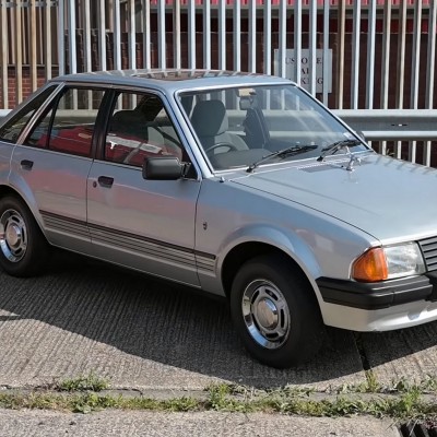 Αυτό το Ford Escort ήταν της πριγκίπισσας Diana. Πόσο λες ότι πουλήθηκε; [Video]