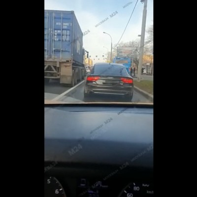 Πώς θα σας φαινόταν να κρύβατε την πινακίδα σας κάθε φορά που κάνατε μια παρανομία; [Video]