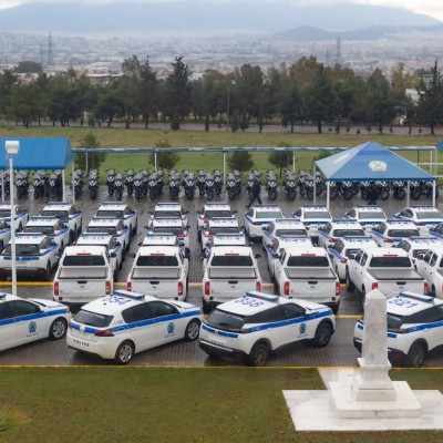 Γιατί τα περιπολικά έχουν τα νούμερα στην οροφή - Τι σημαίνουν;