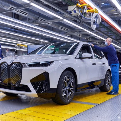 Πώς η BMW θα λύσει το πρόβλημα με τα τσιπς