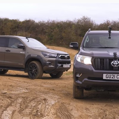 Toyota Land Cruiser εναντίον Toyota Hilux