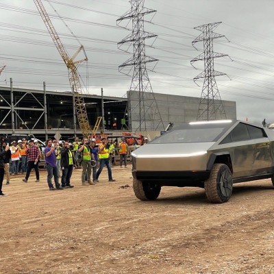 Tesla: Κανένα νέο μοντέλο το 2022 – Δείτε την αλλαγή σχεδίων