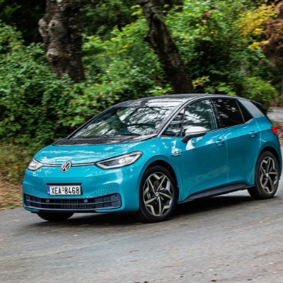 Ηλεκτρικό με 150 ίππους, 348 km αυτονομία και μόλις 15.500 ευρώ. Ποιοι μπορούν να το αγοράσουν;