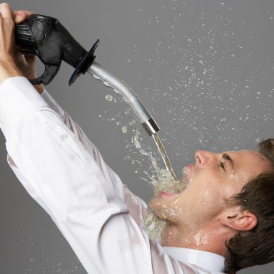 Πόσο πειράζει η βενζίνη τον εγκέφαλο; - Έρευνα