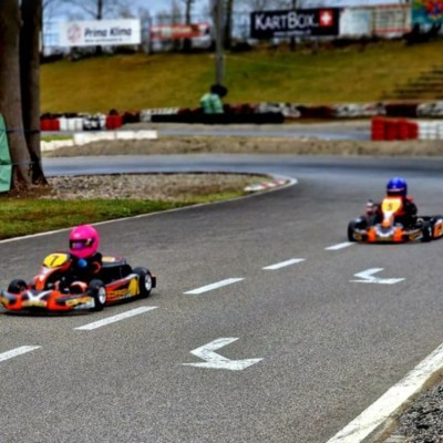 Ο Kimi Raikkonen βάζει την 5χρονη κόρη του στην πίστα!