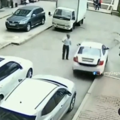 Πήγε να παρκάρει και προκάλεσε χάος – Δείτε το [video]