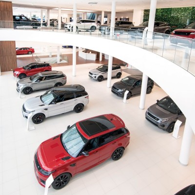 Πρόστιμα ύψους 10.000 σε έμπορο αυτοκινήτων - Δείτε πως κορόιδευε τους πελάτες