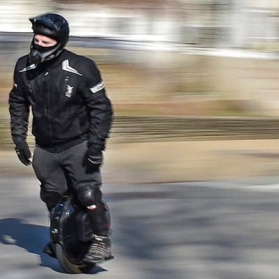 Unicycle: Τι είναι το μονόκυκλο; Πού επιτρέπεται να κυκλοφορεί;