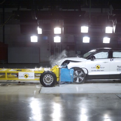 Euro NCAP: Τι έκαναν τα Kia EV6, Mercedes C-Class και Volvo C40 Recharge στα crash tests; [video]