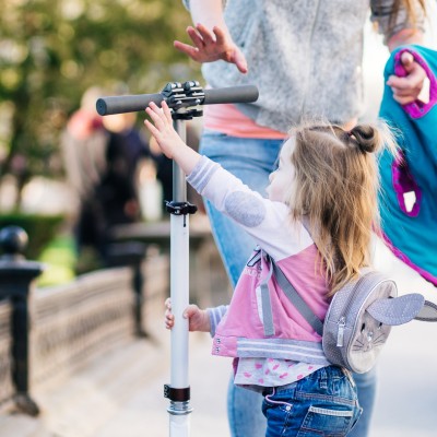Ηλεκτρικά πατίνια: Πόσο επικίνδυνα είναι για τα παιδιά;