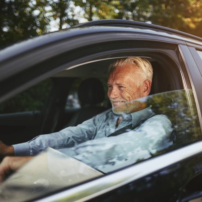 Δίπλωμα οδήγησης και ηλικία: Τι λέει ο νόμος - Πρέπει να το παραδώσω ή όχι στα 80;