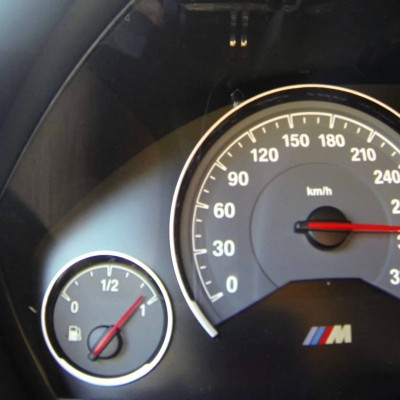 Τέλος η υπερβολική ταχύτητα – Έρχεται «κόφτης» σε όλα τα αυτοκίνητα