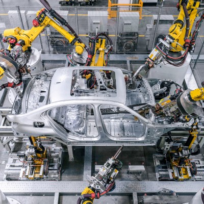 Μπήκαμε στο εργοστάσιο της BMW και μάθαμε όλα τα «πράσινα» πλάνα της