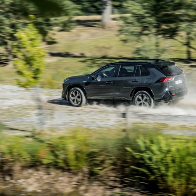 2.500 ευρώ φθηνότερο το Toyota RAV4 στην Ελλάδα – Καίει 5,38 €/100 km