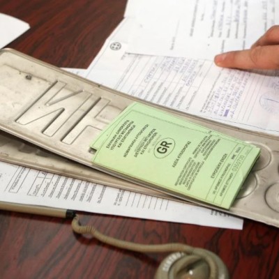 Κατάθεση πινακίδων: Τι κερδίζεις με την ακινησία του αυτοκινήτου