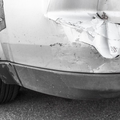 Με τράκαραν ενώ είχα παρκάρει - Τι πρέπει να κάνω;