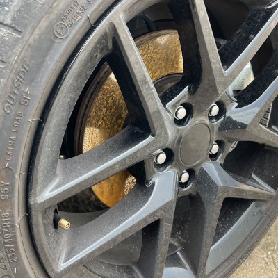 Γιατί σκουριάζουν οι δισκόπλακες; Τι πρέπει να κάνω;