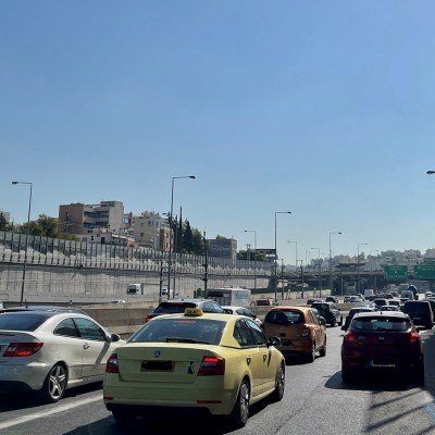 Λήγει η προθεσμία για τα τέλη κυκλοφορίας 2025 - Οι 4 τρόποι πληρωμής!